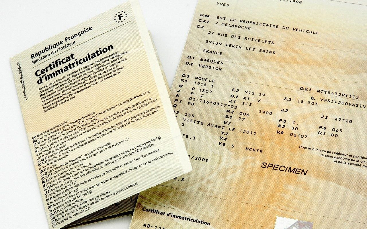 Certificat d'immatriculation - Carte grise